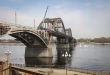 Photo of Легкий арочный мост над дорогой