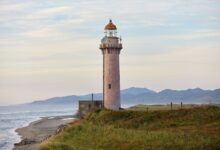 Photo of Красивый маяк на мысе