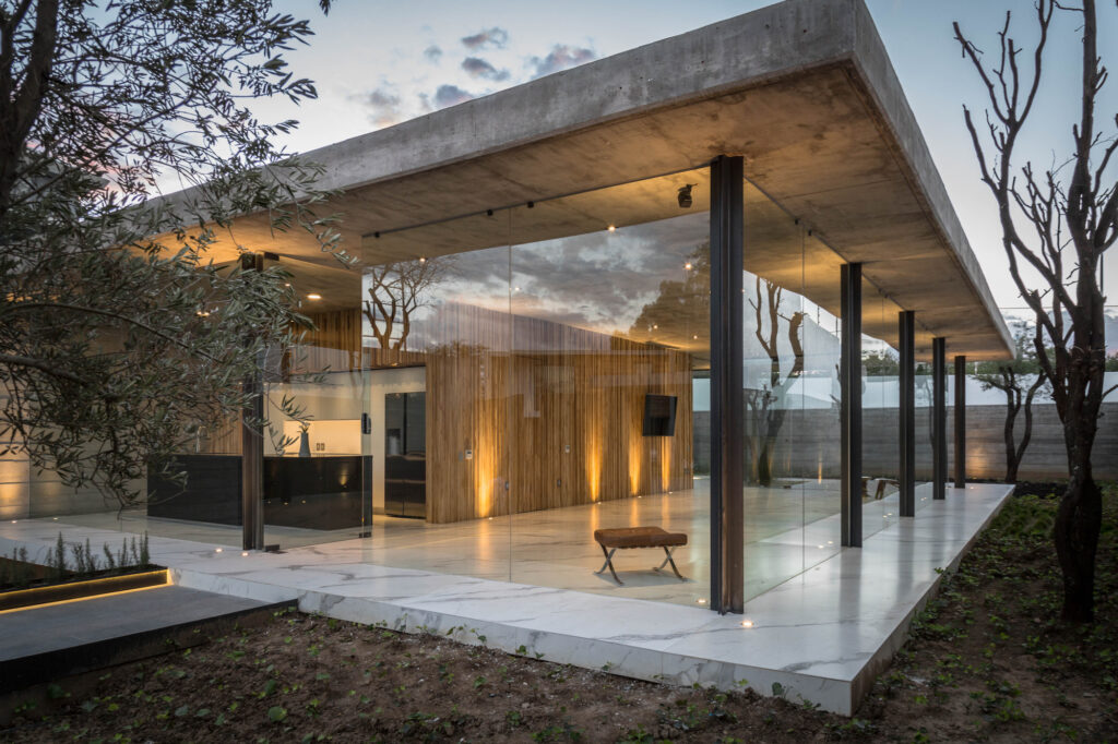 Инновационные дома из стекла